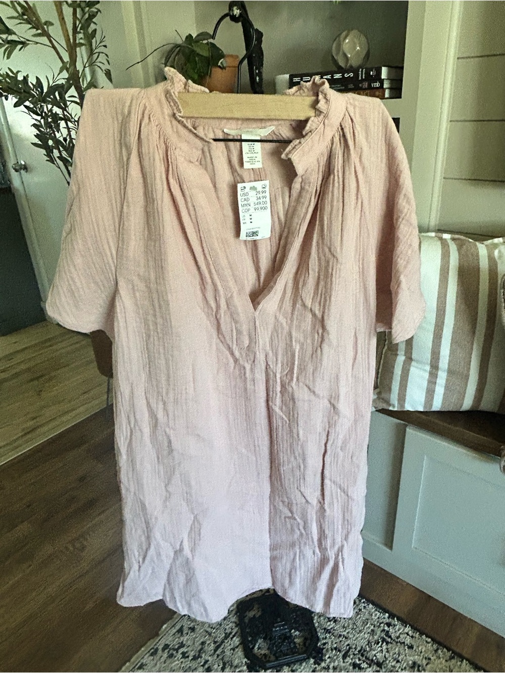 H&M Pale Pink Gauze V-Neck dress